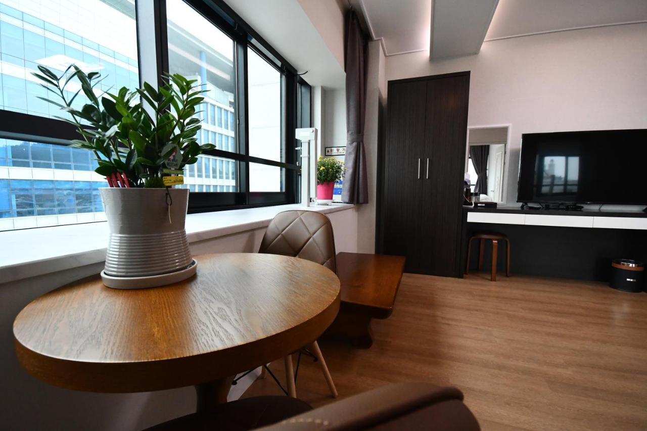 Hotel Wooin Mokpo Extérieur photo